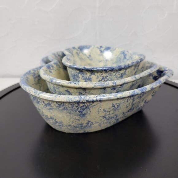 Vintage 3 pcs Set Heart Shaped Nesting Bowls White Blue Sponge Paint Pottery Art - Picture 4 of 16